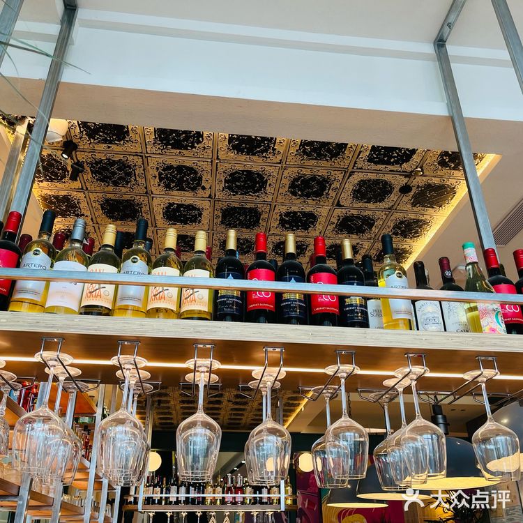 Oeat经开永旺新店！气氛感满满的西餐厅浪漫约会圣地[调皮][胜利]