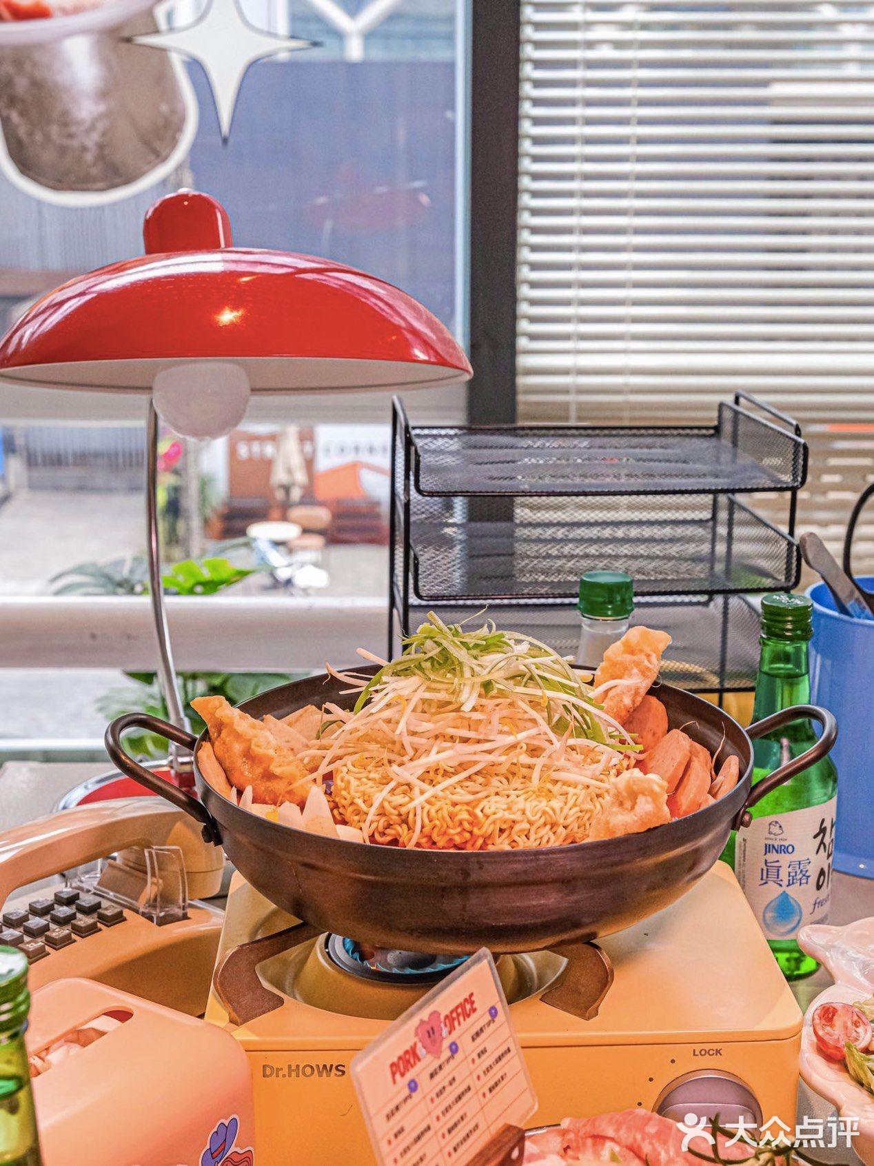 成都探店｜办公室里烤猪肉？带薪烤肉吗？！