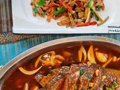 -自游人·美食一楼