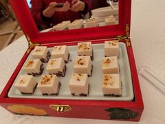 -品海楼·大连海胆锅贴馆(东港店)