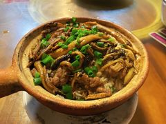 黄鳝牛肉煲仔饭-关氏饮食店