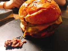 -HIGH FIVE哈福手工汉堡(桂林路店)