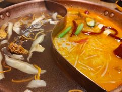 -洱火云南酸菜牛肉火锅(石景山当代商城店)