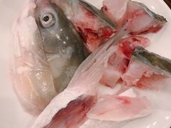 脆肉鲩鱼头-正能量脆肉鲩火锅