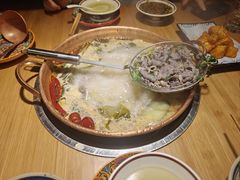 -洱火云南酸菜牛肉火锅(石景山当代商城店)