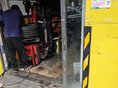 -小晏汽车维修店(华阳店)