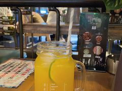 -临界音乐酒馆·小龙虾·江湖菜(华熙LIVE·鱼洞店)