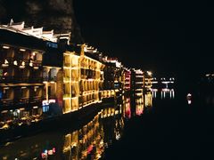 -苗伯妈酸汤火锅
