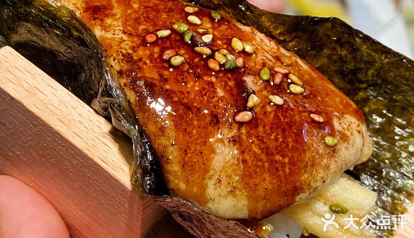 想赖在这家环境超好的日料店[礼花]