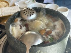-鲁朗纳麦石锅鸡庄园