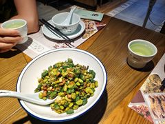 -黄泥岗·地道湖北菜(奥特莱斯店)