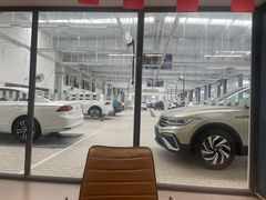 -成都华星西蒙上汽大众4S店(羊西线店)
