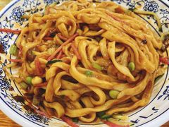 老北京炸酱面-门框胡同百年卤煮(新街口店)