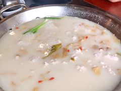 -老来福·非遗酸汤兔(凯旋路店)