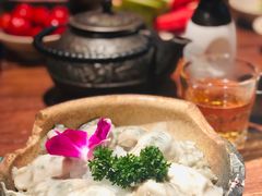 -老牌坊云南鱼豆花火锅(嵩山店)