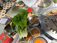 -哈哈碳都·牛肋条无限自助烤肉(宝龙店)