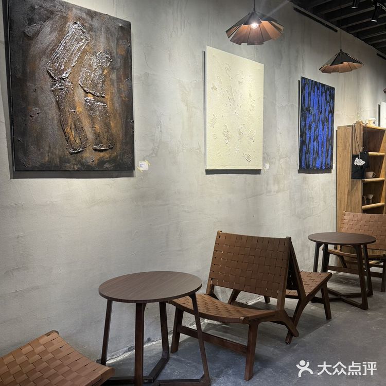 重庆｜从门口就猜到这家咖啡店很有意思