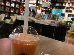 -钟书阁(松江泰晤士小镇店)