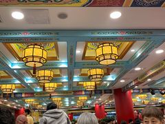 等位区-万荣烤鸭店·北京菜(天坛店)