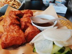 -大头虾越式风味餐厅(光明广场店)