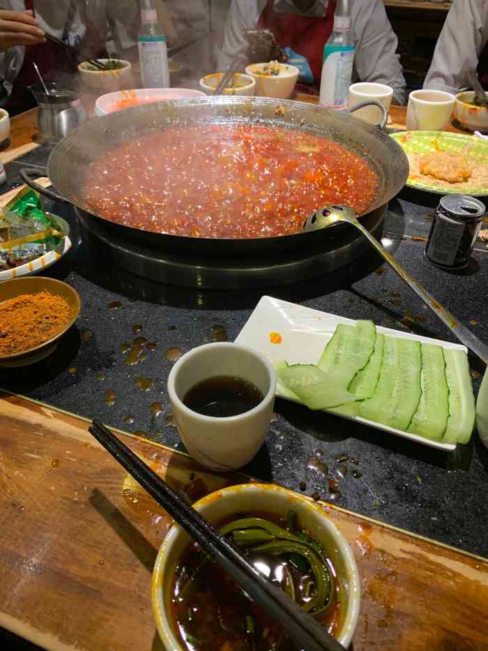 青木火锅-"[薄荷]环境:朋友邀约去大学城逛熙街吃."-大众点评移动版