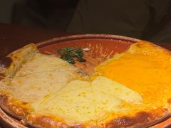 混合奶酪哈恰普里-格鲁·秀色Georgia’s Feast