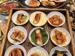 -围炉肉舍•炭烤活鳗•丹东海鲜烤肉(步行街店)