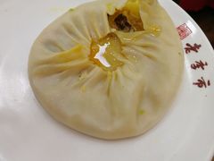 蟹黄汤包-老季市(康宁路店)