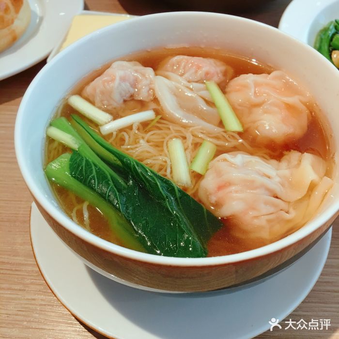 新旺茶餐厅(长楹天街购物中心店)鲜虾云吞面图片