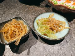 调料区的鱼皮-湊湊火锅·茶憩(新中关购物中心店)
