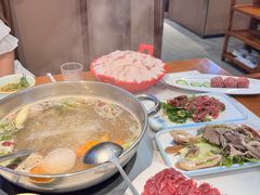 -乡土黄·鲜牛肉火锅·小龙虾(兴业街店)