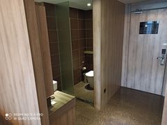 -西安大雁塔科技大学地铁站亚朵酒店