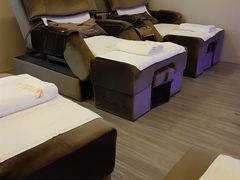 -鸿鹄足浴店(东门店)