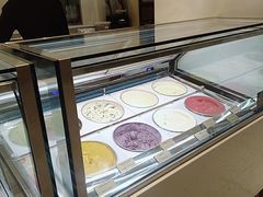 面包甜点陈列柜-哈根达斯(皇城恒隆广场店)