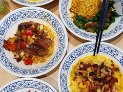 -李与白包子铺(桐梓林店)