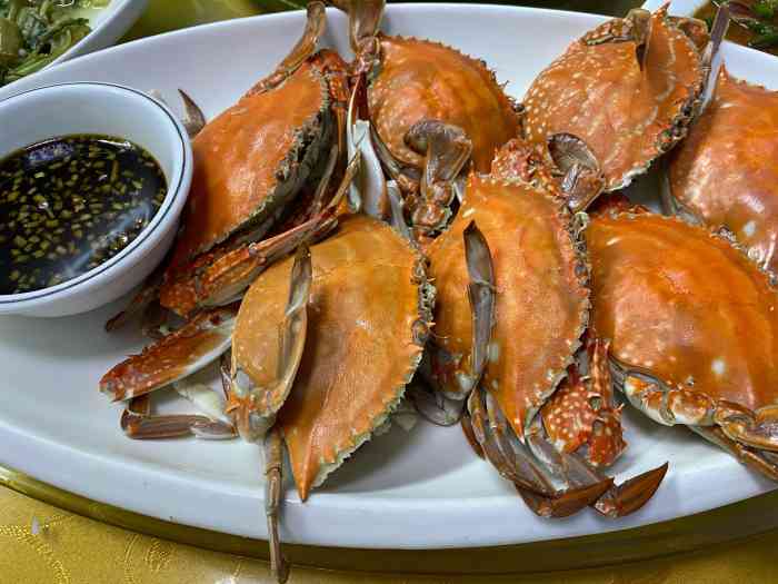 三甲港海鲜排挡-"在佛罗伦萨小镇不远的一个海鲜小饭店,里面.