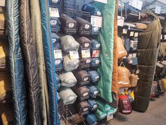 -迪卡侬(苗岭路店)