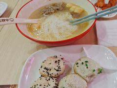 -小杨生煎(金山百联购物中心3楼店)