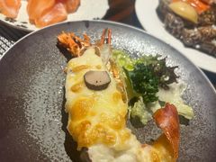 -广州万富希尔顿酒店·感趣自助餐厅·金秋蟹宴生蚝海鲜刺身