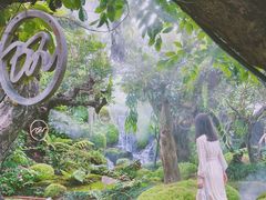 -Chom Cafe and Restaurant