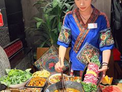 -贵厨酸汤牛肉(花果园国际中心店)