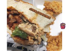 卤辣辣卤鸭鸭风味鸡腿堡-肯德基(中华路店)