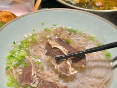 -八月美食小馆(银泰城总店)