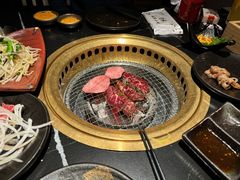 -山川小町·极番烧肉(新地假日广场店)