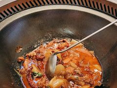-雪乡人家东北菜·铁锅炖一切(高斯路店)
