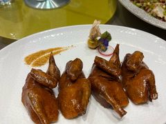 烤乳鸽-弘雅饭店