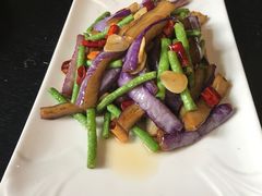 -河畔春天时尚餐厅