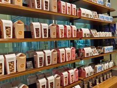 零售区-Laderach 莱德拉(上海环贸iapm店)