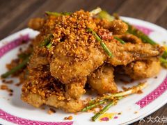 -新大咀港式茶餐厅(宝山万达店)