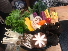 -湊湊火锅·茶憩(上海合生汇店)